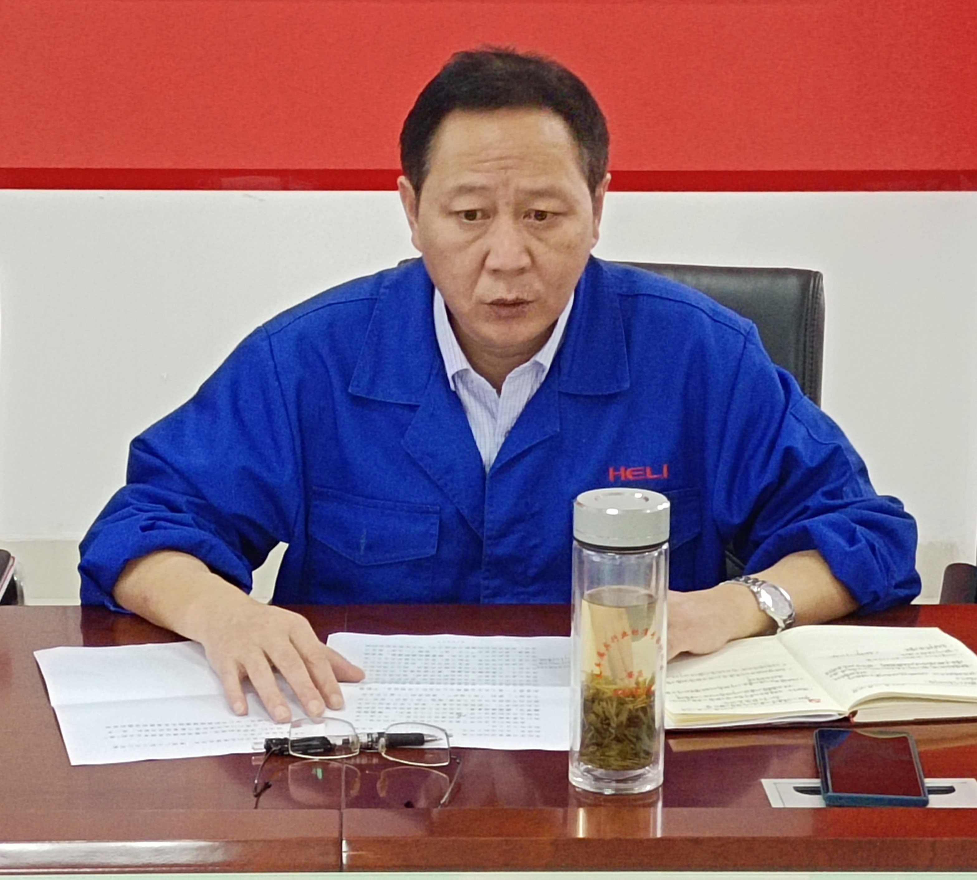 吳海曙在黨的建設工作領導小組會暨黨紀學習教育總結會上講話.jpg